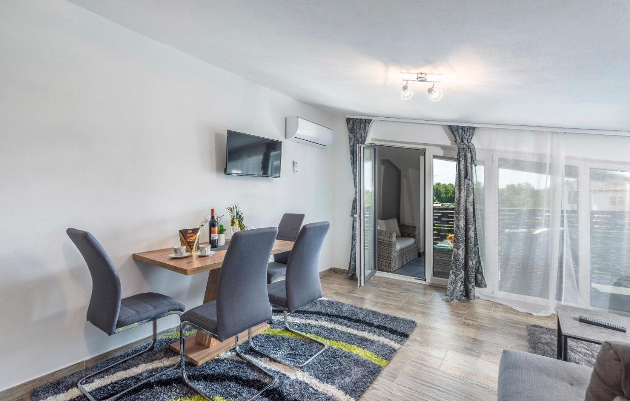 Apartmani Natalija Porec Bilik gambar
