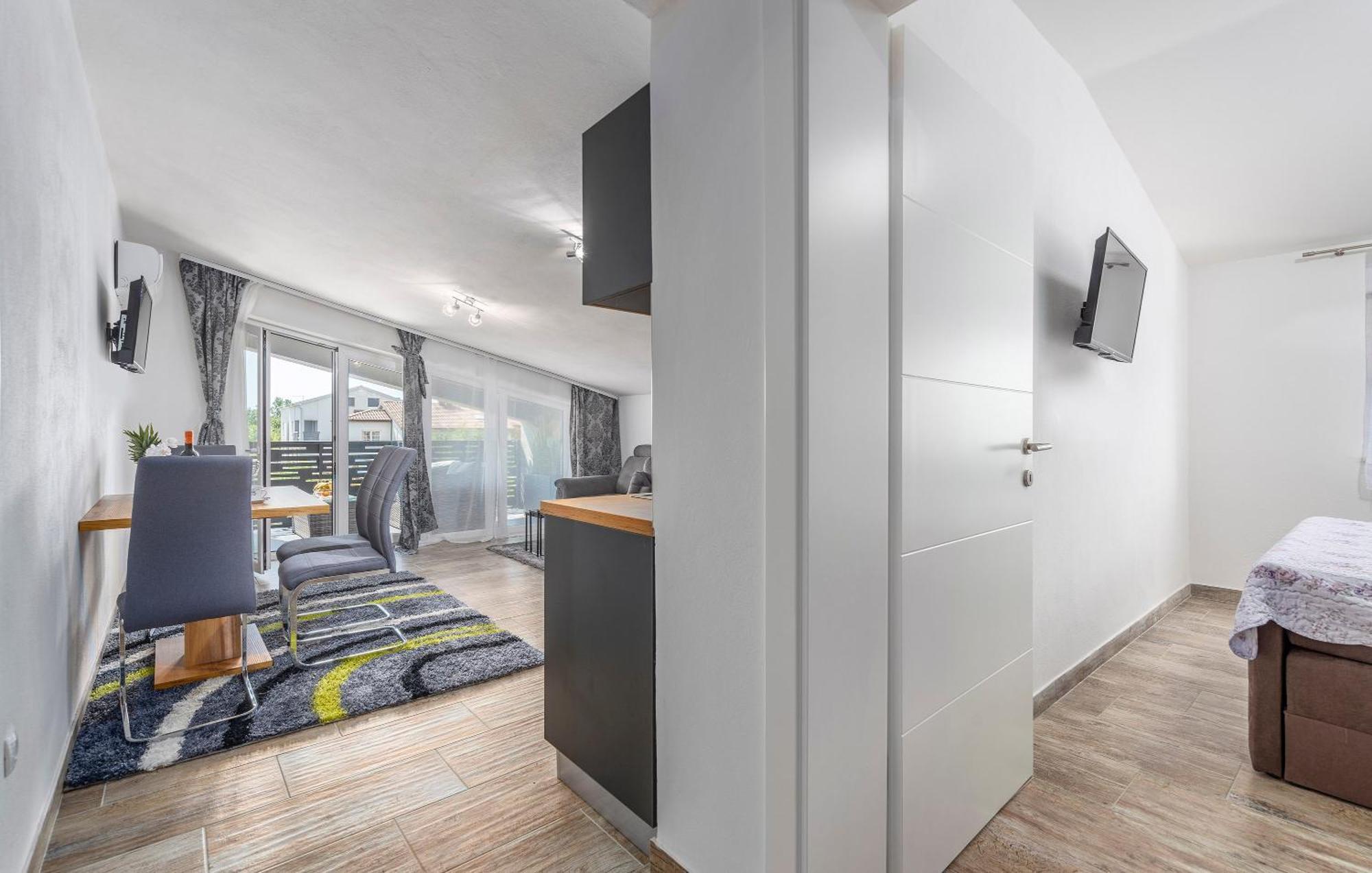 Apartmani Natalija Porec Bilik gambar