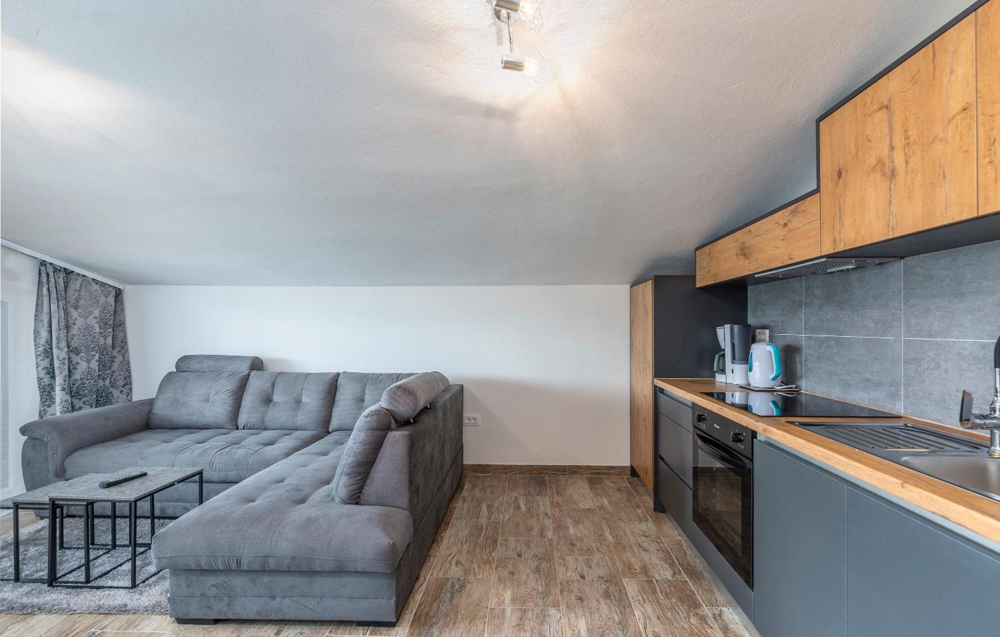 Apartmani Natalija Porec Bilik gambar